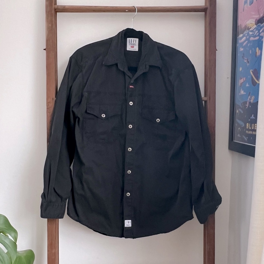 Levi’s Button Up